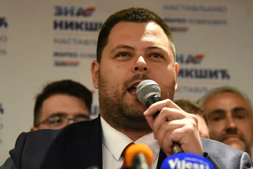 Kovačević i Goranović potvrdili da su počeli pregovori, Urošević bio na sastanku u ime PES-a