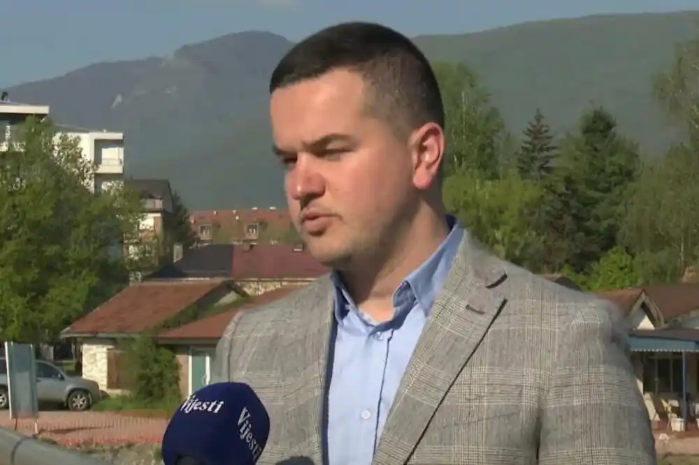 Lutovac vjeruje da će Alabar investirati na Jelovici