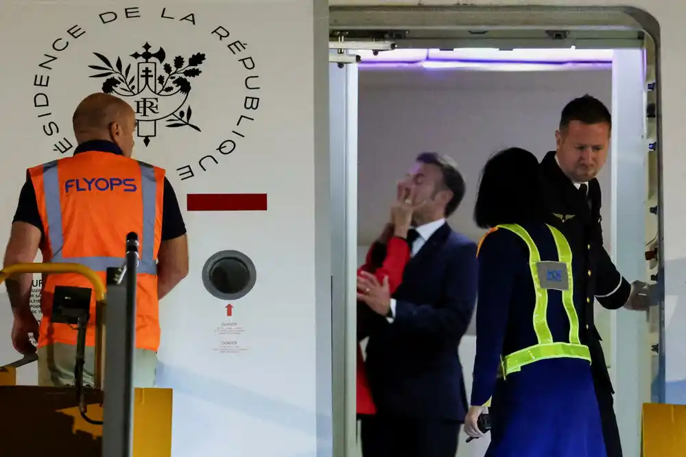 Makrona supruga gurala u Vijetnamu, on tvrdi da su se šalili