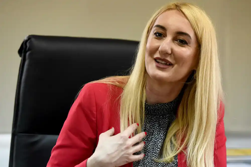 Odbrana tvrdi da tužioci politički progone Jelenu Perović