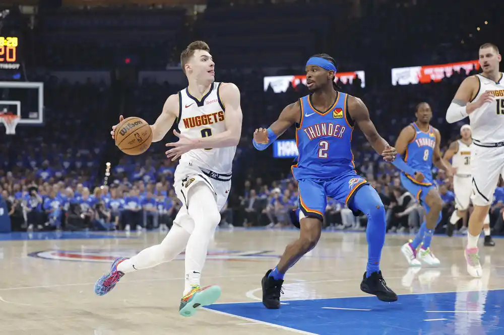 Oklahoma deklasirala Denver i plasirala se u finale Zapada