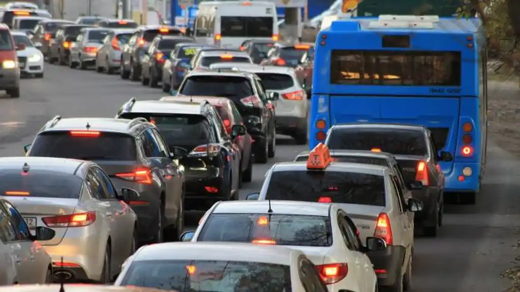 Ova zemlja PREDLAŽE  dosad NAJRADIKALNIJA ograničenja brzine