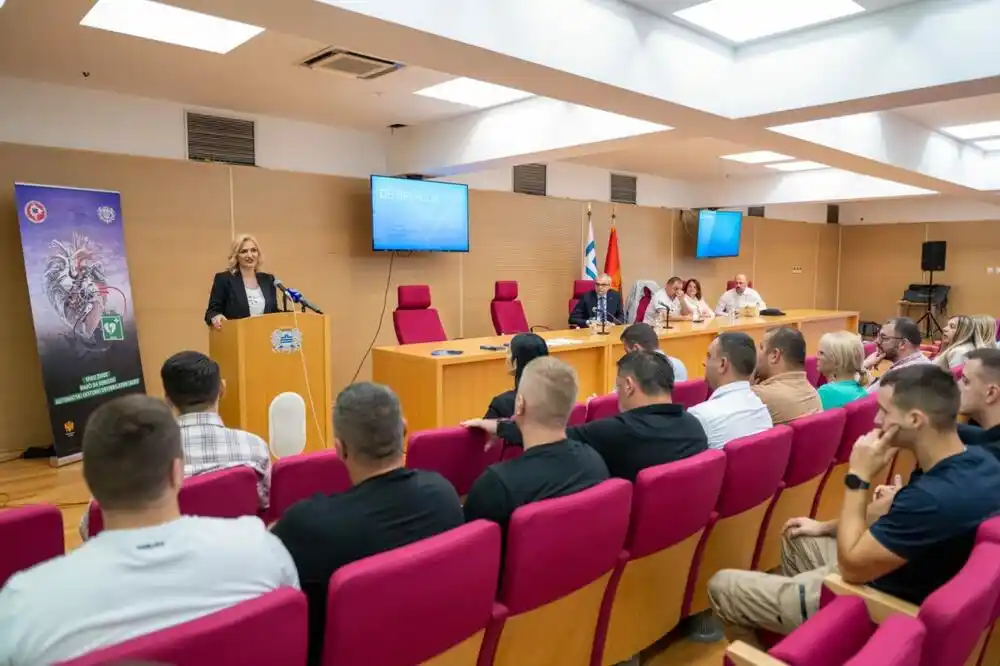 Prva obuka za korišćenje defibrilatora u javnom sektoru održana u Podgorici