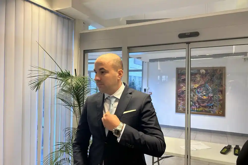 Rađenović: O pogubnoj politici Demokrata najbolje govore rezultati izbora u Budvi