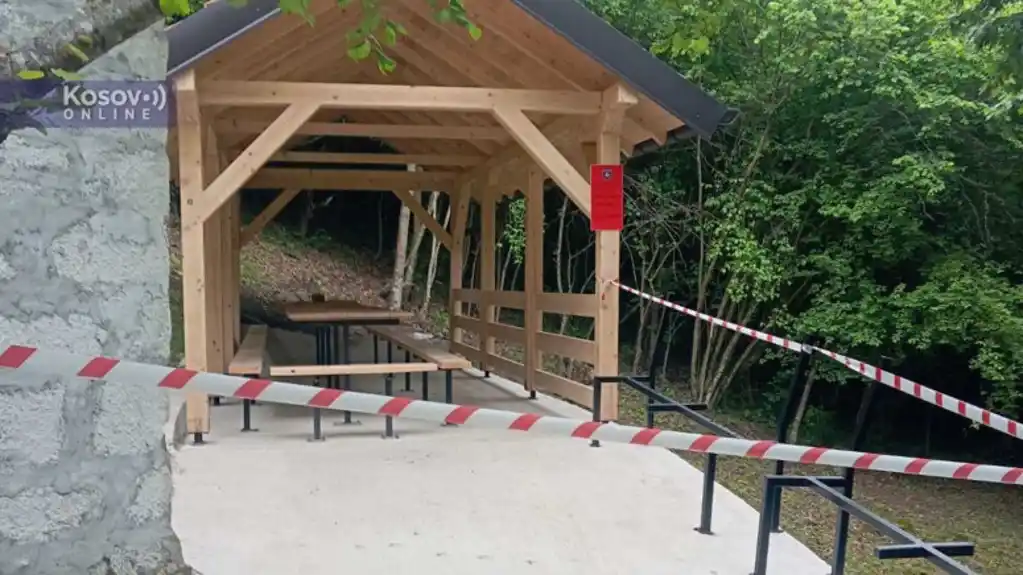Priština zabranila radove u dvorištu crkve u Zubinom Potoku