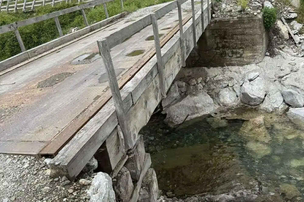 Strah od obilne kiše: Vrlo nestabilni most na rijeci Pčinji vjerovatno neće skoro biti zamijenjen novim