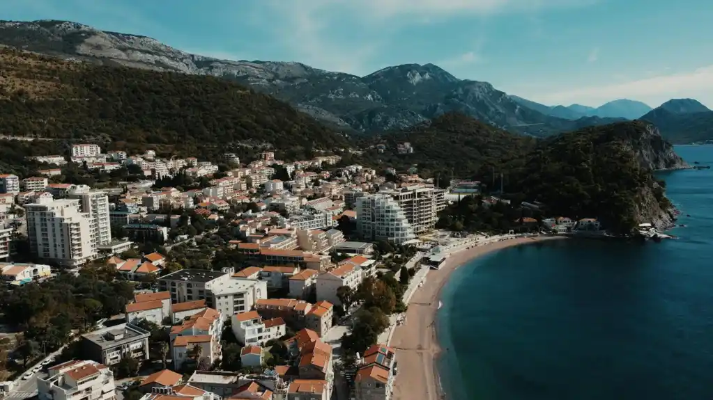 Tužilaštvo ih istražuje, a oni bacili oko 2.000.000 eura u FK Petrovac