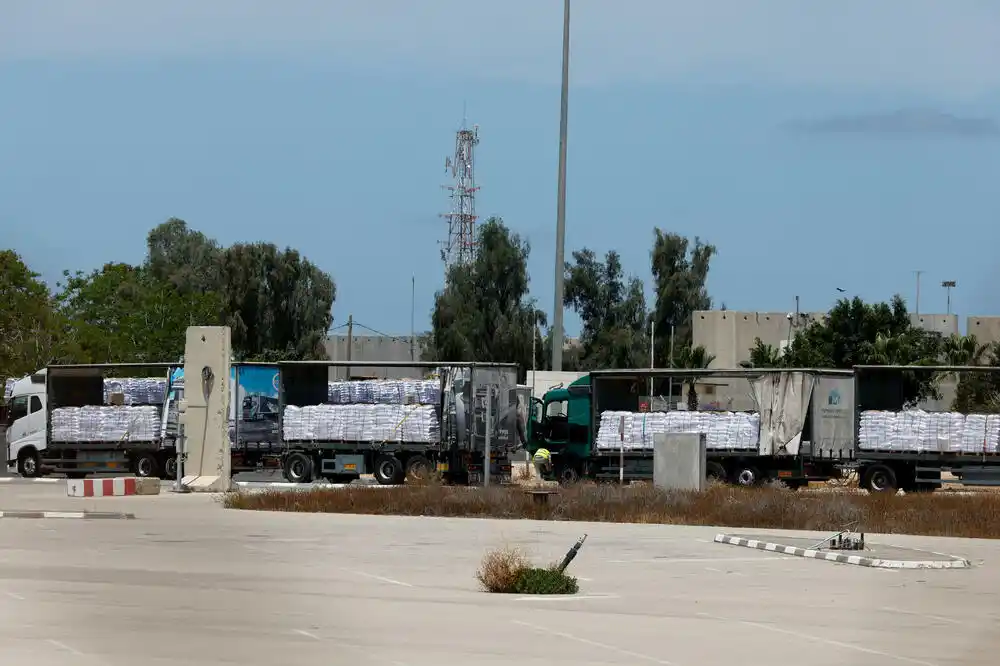 UN: Izrael odobrio ulazak oko stotinu kamiona pomoći u Gazu