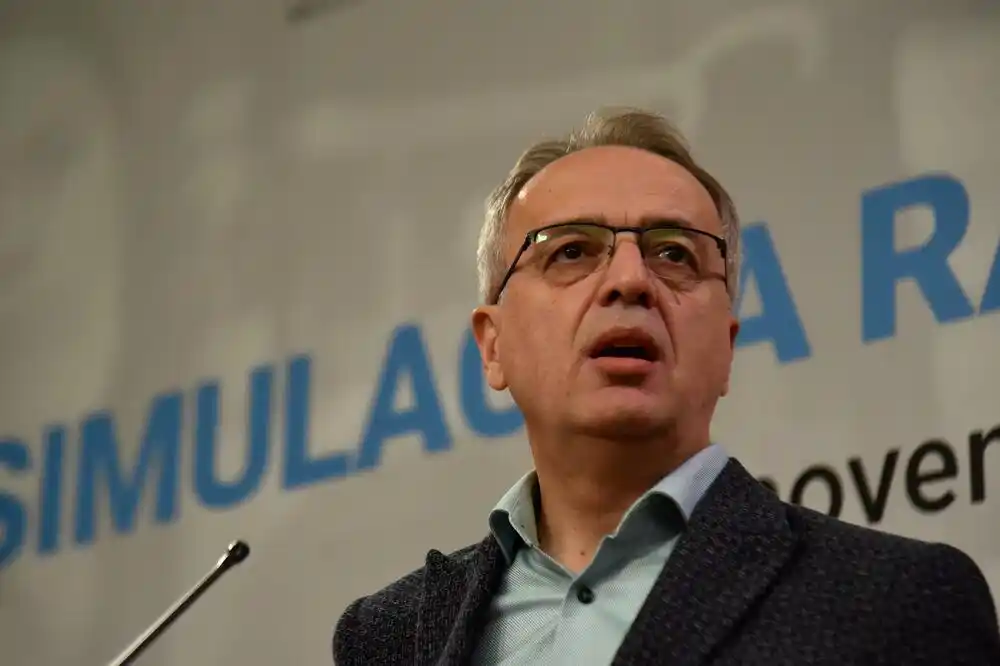 Upravni sud protiv Upravnog suda: Malo treba, malo ne treba strani jezik