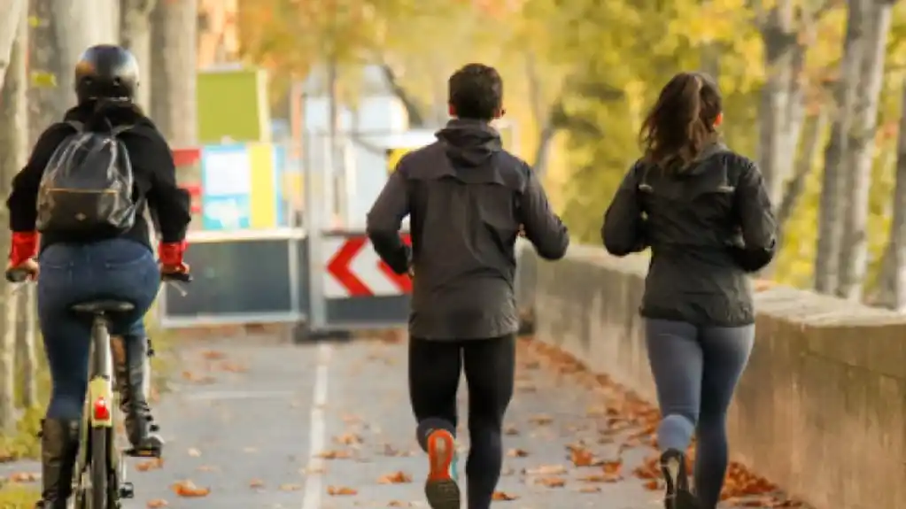 Vožnja bicikla ili trčanje – Evo koji je KARDIO  trening EFIKASNIJI?