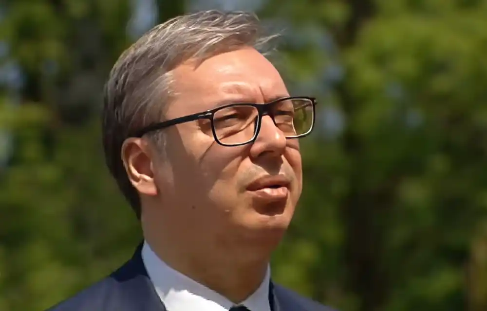 Vučić čestitao Mercu: Vjerujem da će saradnja između Srbije i Njemačke nastaviti da se produbljuje