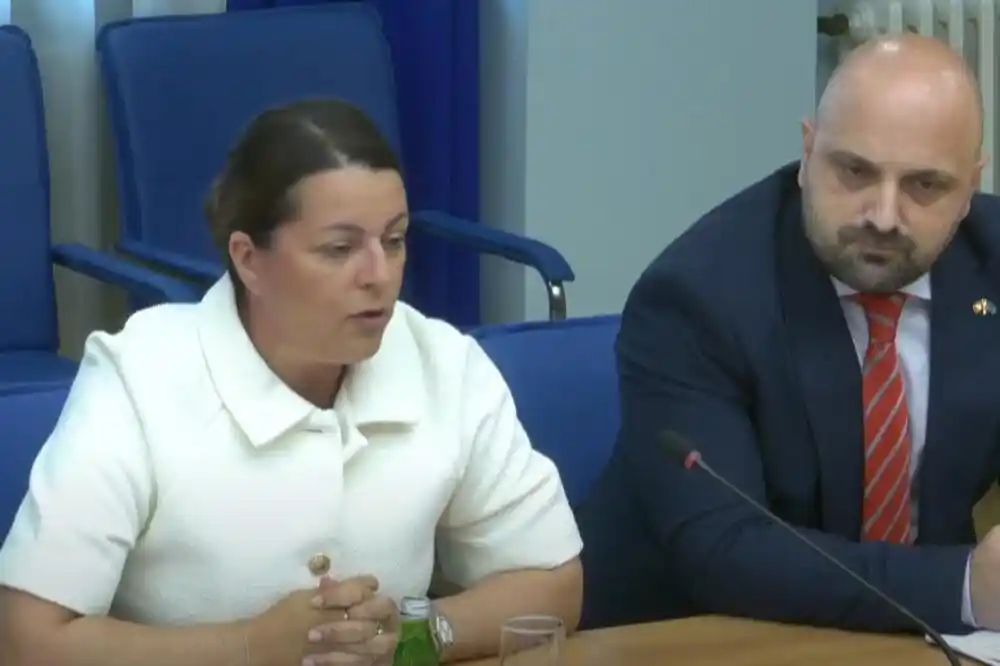Vujović: Zabrinjava porast mizoginih napada, uvreda i govora mržnje koji se ženama upućuju zato što se bave politikom