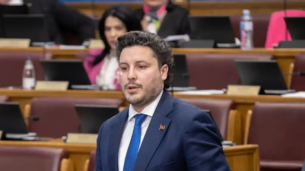 Abazović: Različita mišljenja u partiji su kvalitet više, nisu tačne tvrdnje da je Adžić odbio da ispoštuje odluku GO