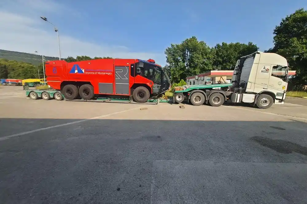 Aerodrom Tivat dobio novo glavno vatrogasno vozilo, vrijedno preko milion eura