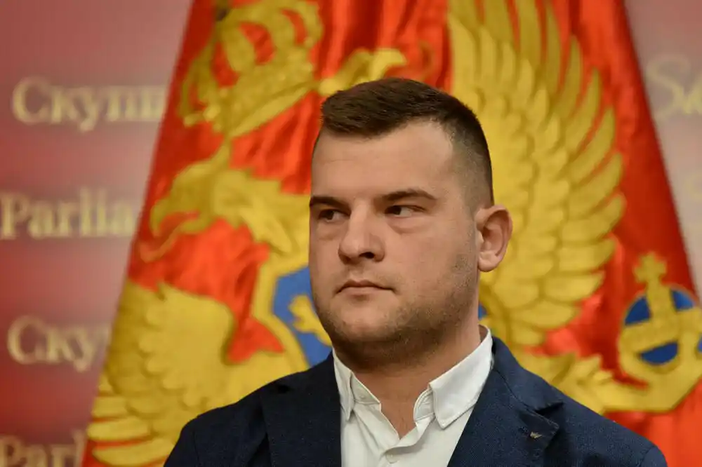 Asanović: Ibrahimoviću bolje da raskine koaliciju sa DPS-om u Bijelom Polju, umjesto što govori protiv srpskog naroda