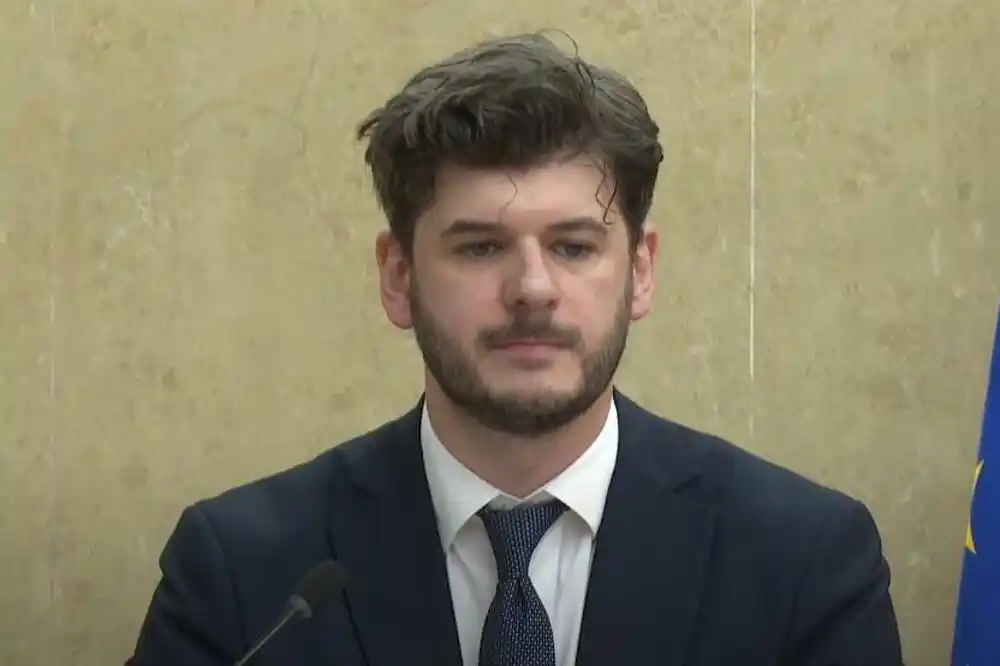 Čarapić: Građanin Jelić svjesno krši propise koji uređuju prestanak njegove funkcije