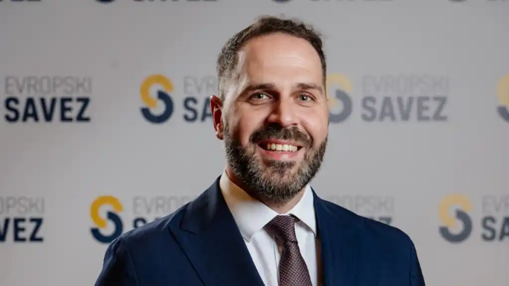 Čelanović: Predsjednik opštine koji je na toj poziciji mimo volje birača nas UBJEĐUJE da NEMA KRIZE vlasti u Kotoru