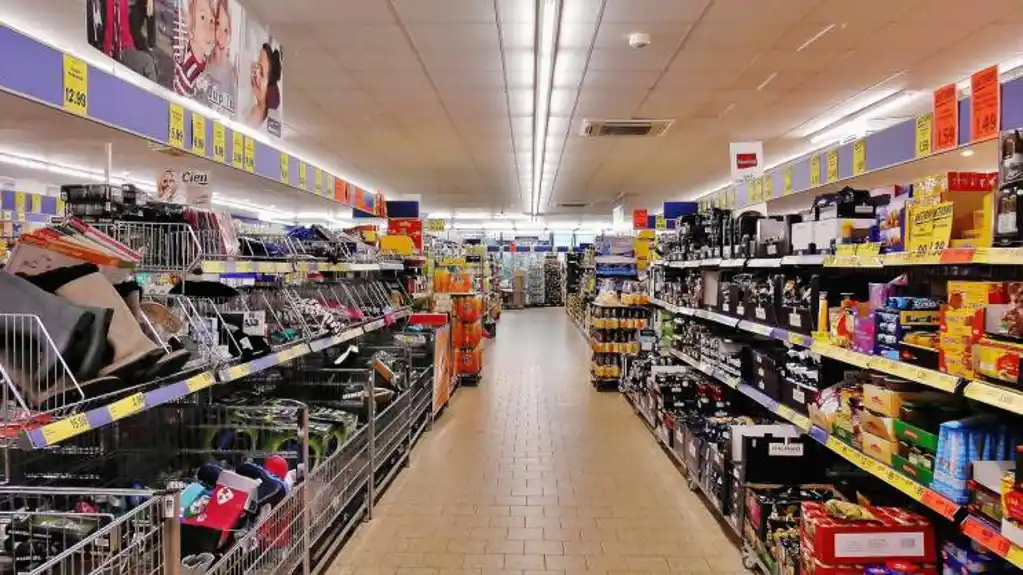 Crna Gora – Petina zaposlenih radi u trgovini, najmanje uposlenih u poljoprivredi