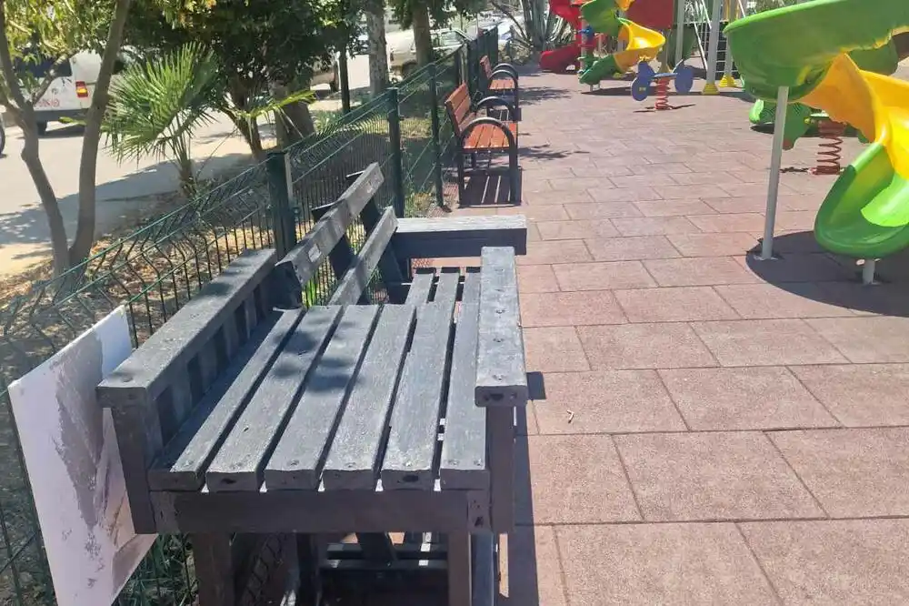 Dobili prilaz za OSI i klupe za dojenje: Nastavlja se uređenje dvorišta kod Centra za kulturu Ulcinj