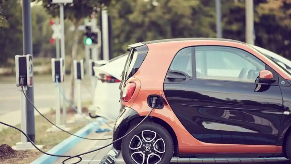 Evo koliko se ENERGIJE GUBI tokom punjenja  ELEKTRIČNIH automobila