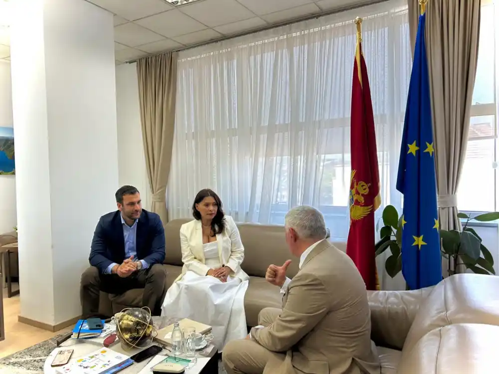 Kordić sa Hovakimianom: Poslije uvođenja bezviznog režima poraslo interesovanje građana Jermenije za posjetu Crnoj Gori