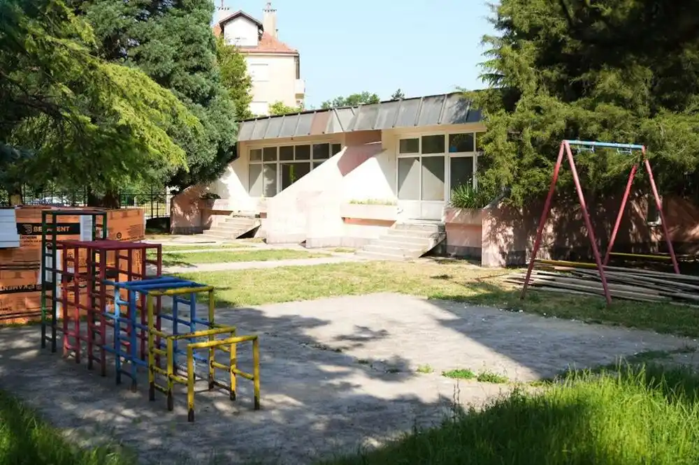 MPNI: Nova donacija SAD-a, preko 1,2 miliona eura za rekonstrukciju tri obrazovna objekta