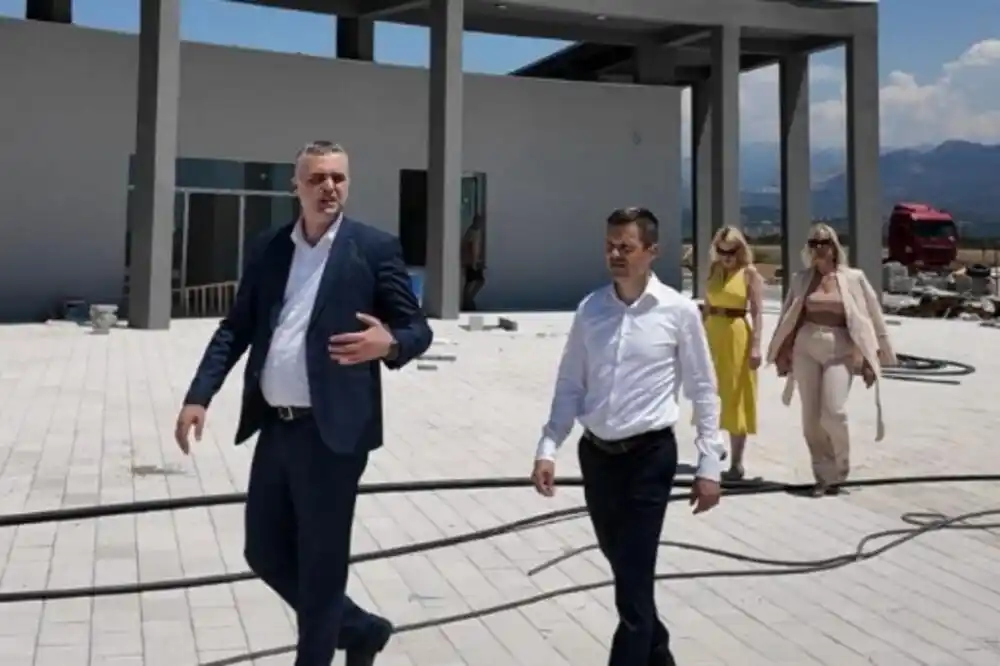 Mujović: Ovim grobljem rješavamo problem Podgorice u narednih 50 godina, od 1. jula imaćemo u funkciji sve kapele