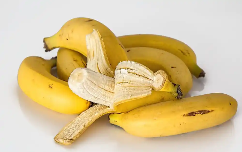 Nikad ne čuvajte banane na ovaj način, strunuće već drugi dan