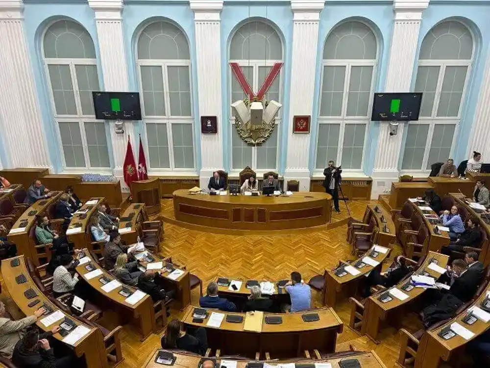 Nikčević i Popivoda: Učešće u radu Skupštine obesmišljeno, nećemo prisustvovati sjednicama