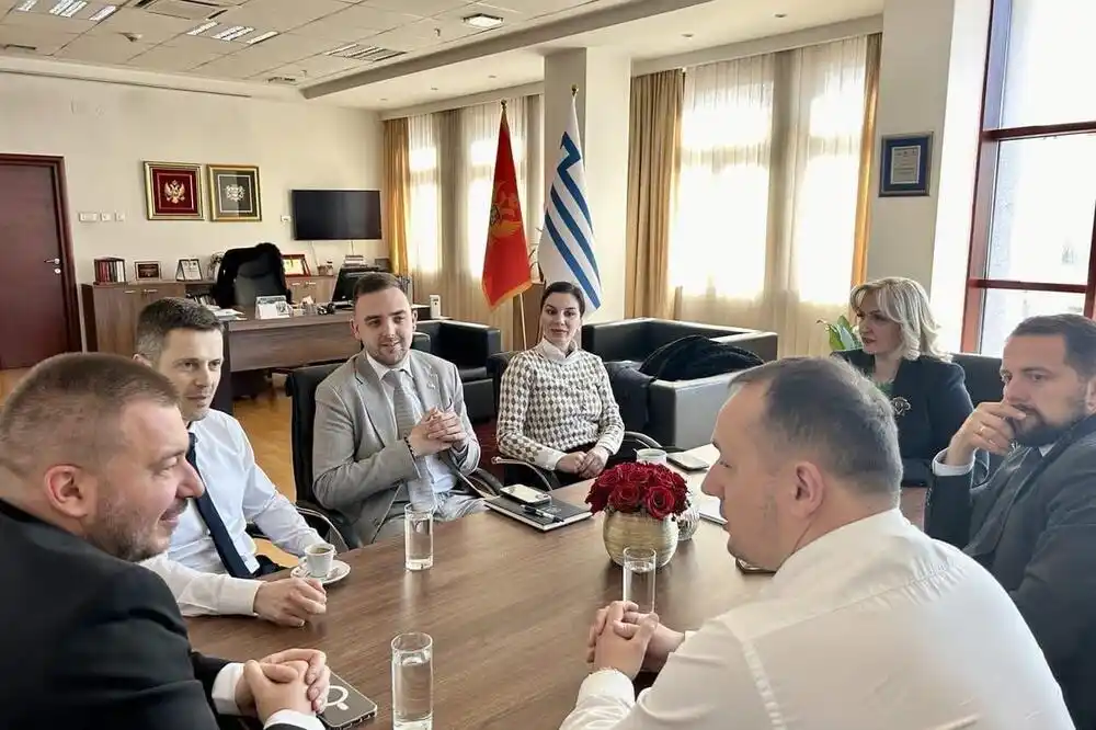 Parlamentarna većina u Podgorici: Ćulafić pribjegao neodgovornoj relativizaciji koja šalje opasnu poruku
