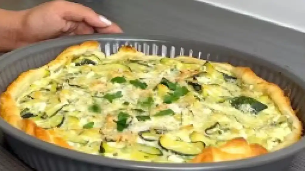 Pita od tikvica i sira – Brzo, sočno i ukusno jelo za LJETNJE  dane