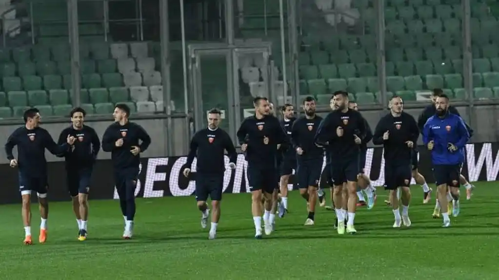 Poznat sastav za Jermene: Debituju Adžić i Bulatović, petorica van tima“