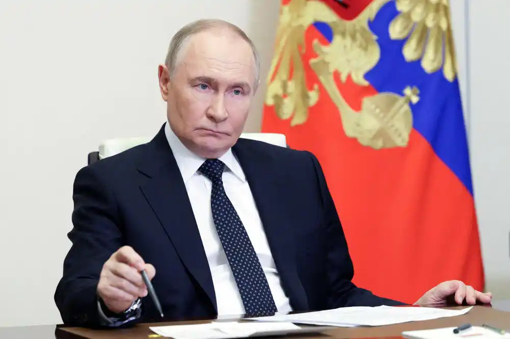 Putin: Ukrajina traži prekid vatre kako bi se mogla ponovo naoružati, mobilisati više snaga…