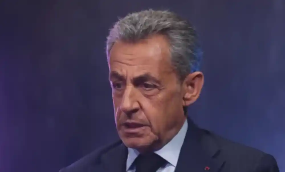 Sarkoziju oduzeto odlikovanje „Legija časti“