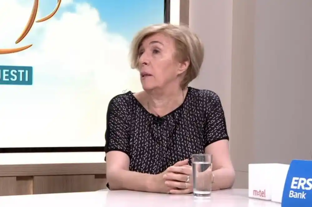Skoro polovina tinejdžerki u Crnoj Gori probala elektronske cigarete