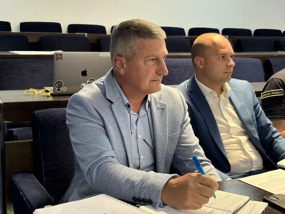 SO Bar: Usvojen elaborat potreban za početak rada barskog Parking servisa, opozicija nezadovoljna