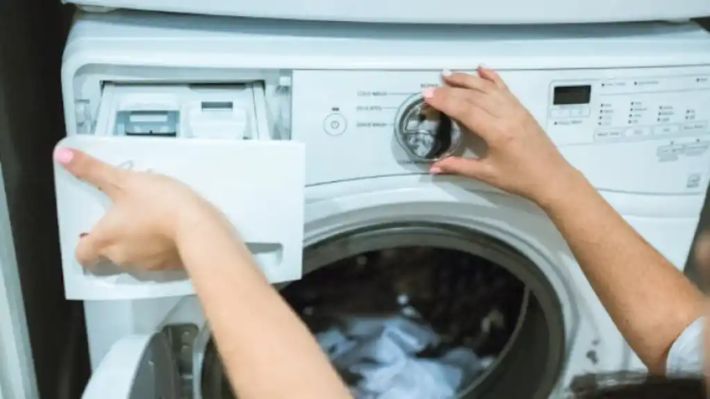 Taloži vam se deterdžent u fioci od veš mašine – Evo kako da je očistite BRZO I LAKO!