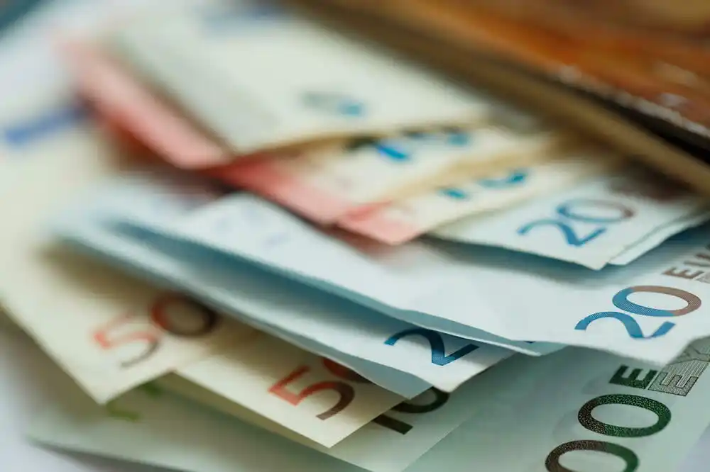 Telekom dijeli dividendu od 5,5 miliona, a Jugopetrol šest miliona