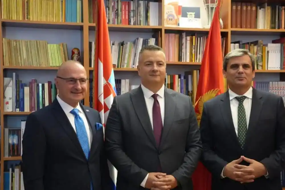 Vuksanović: Čuvaćemo naš Dom kulture, svoj hrvatski identitet i svoju Crnu Goru