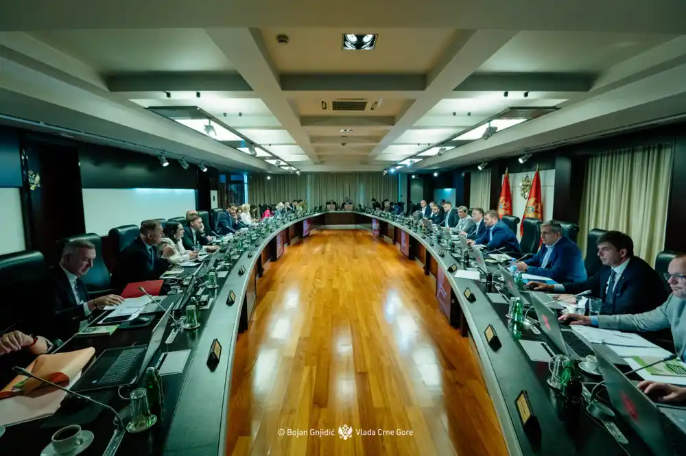 Završen sastanak predstavnika parlamentarne većine povodom koncesije za aerodrome