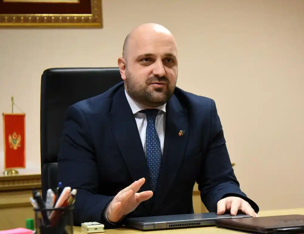 CIN-CG Sistem zakašnjelih reakcija: Govor mržnje – od prijetnji smrću do političke šutnje