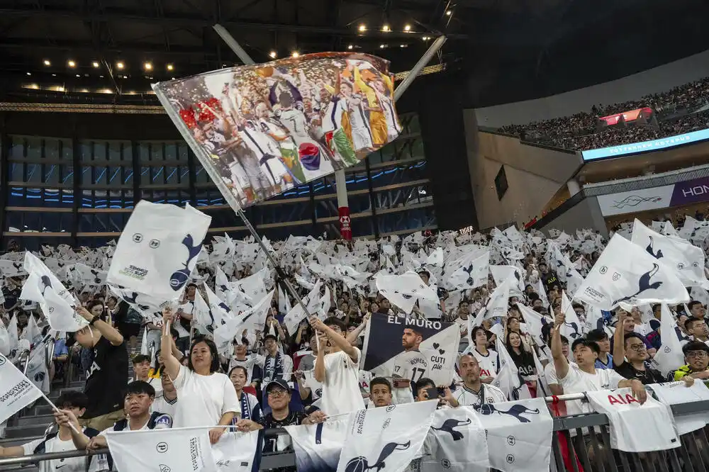 Debitovao Đekereš, majstorija Sara riješila londonski derbi u Hongkongu