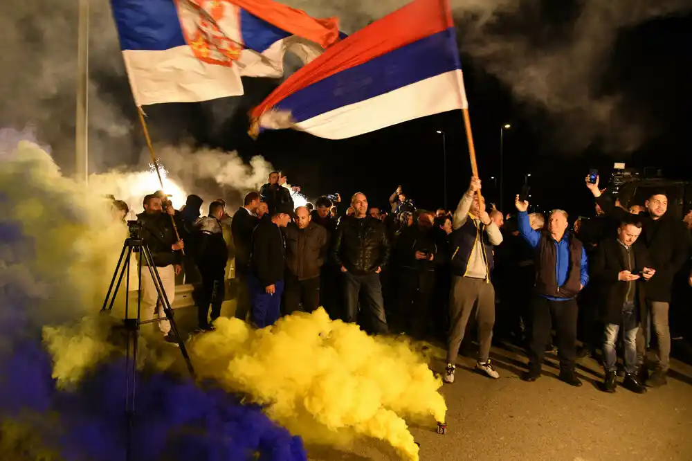 Fotelje brišu sjećanja na ulicu: Politička pozicija diktira pogled na blokade saobraćajnica