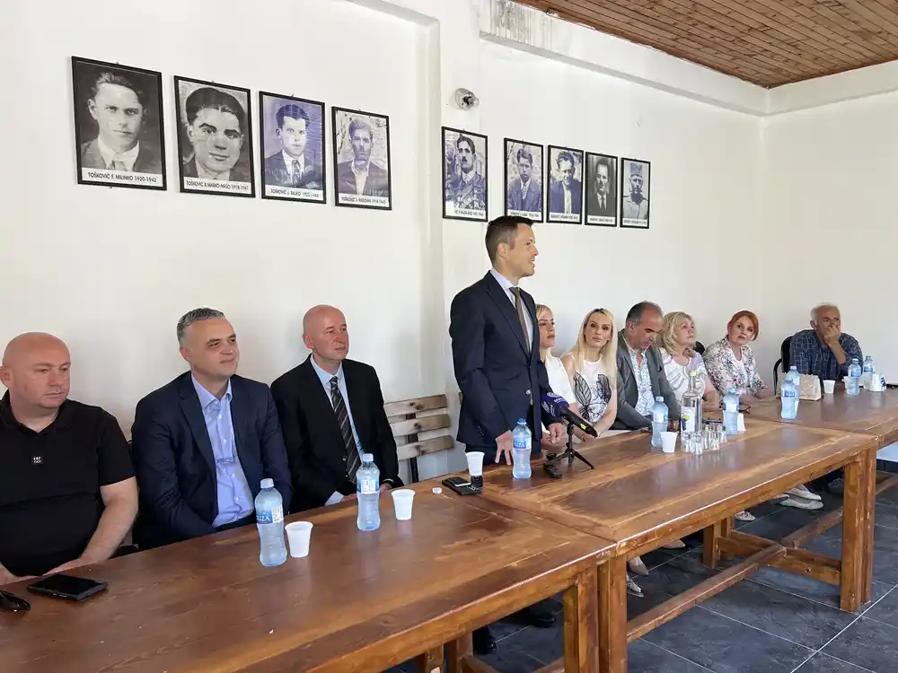 Gradonačelnik Podgorice obišao Bratonožiće i razgovarao sa mještanima; Počela izgradnja decenijama čekanog vodovoda