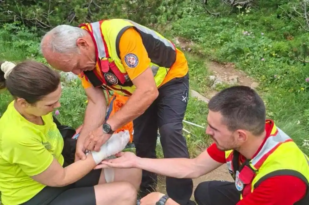 GSSCG: Uspješno završena spasilačka akcija na Durmitoru, državljanka Srbije povrijedila ruku