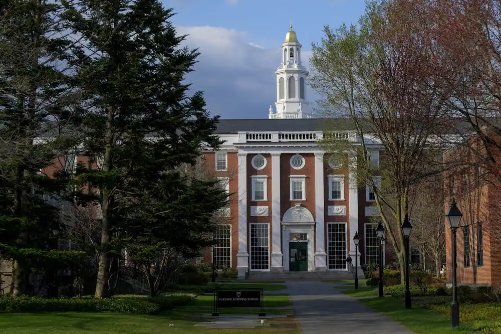 Harvard: Sutkinja da naredi Trampovoj administraciji da vrati oko 2,5 milijardi dolara ukinutih grantova