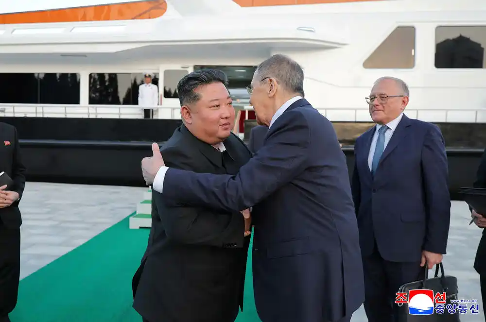 Kim Džong Un prenio Lavrovu bezuslovnu podršku ruskoj borbi protiv Ukrajine