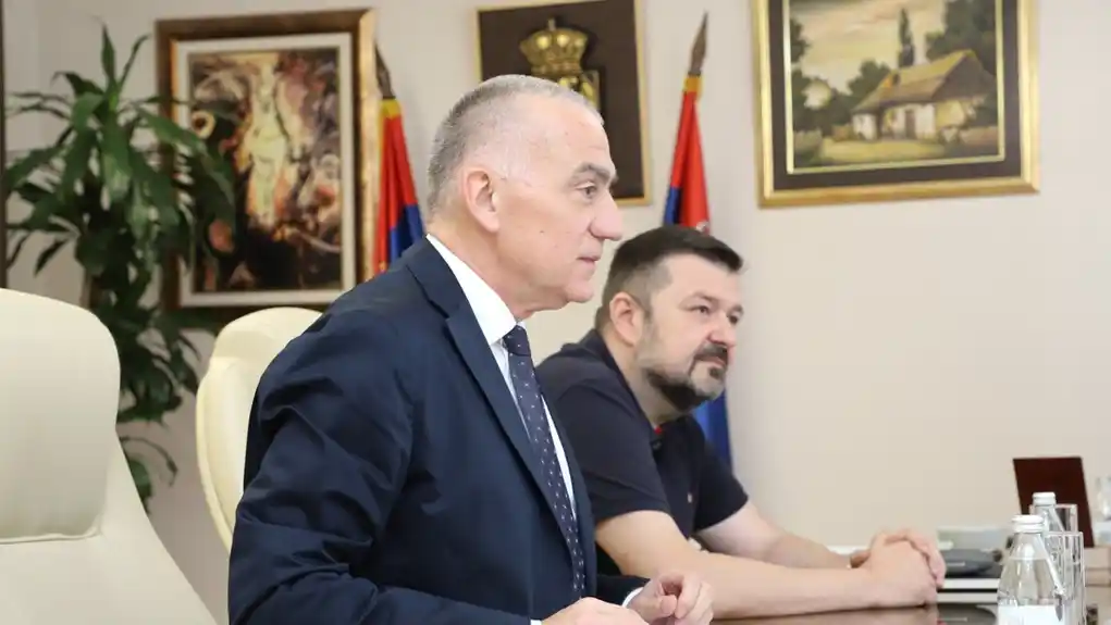 Ministar pravde Srbije: Zbog sporne fotografije predmet „Nadstrešnica“ moglo bi da preuzme Vrhovno tužilaštvo