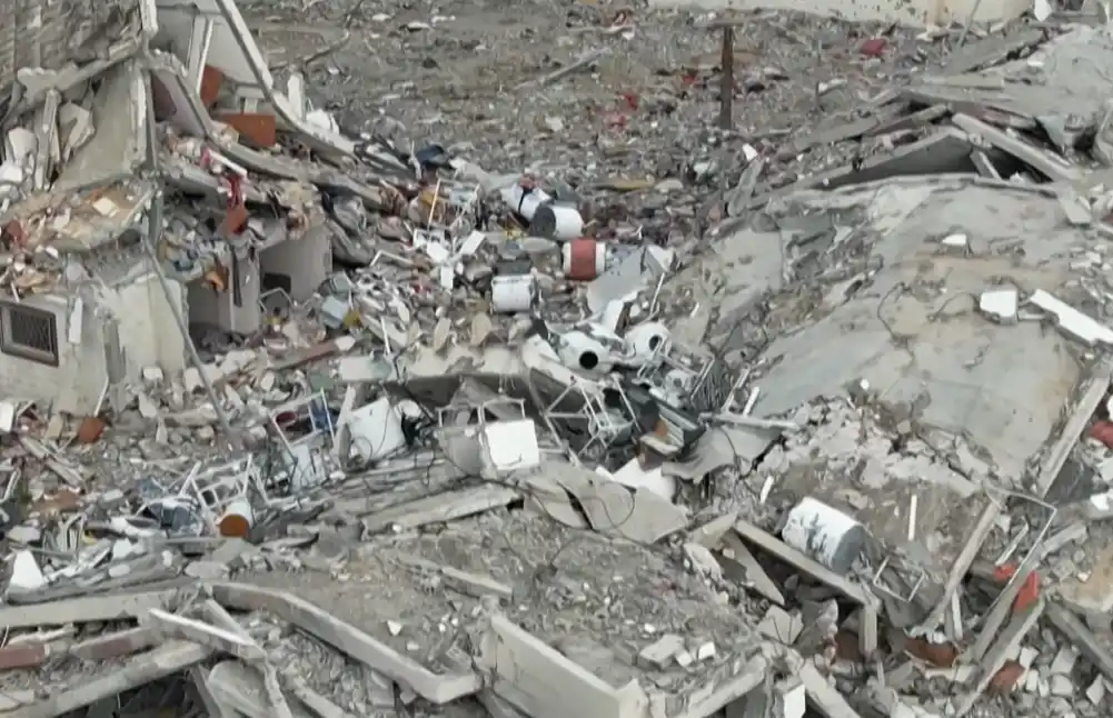 Najmanje 25 mrtvih u izraelskim napadima na Gazu, neki poginuli dok su čekali humanitarnu pomoć