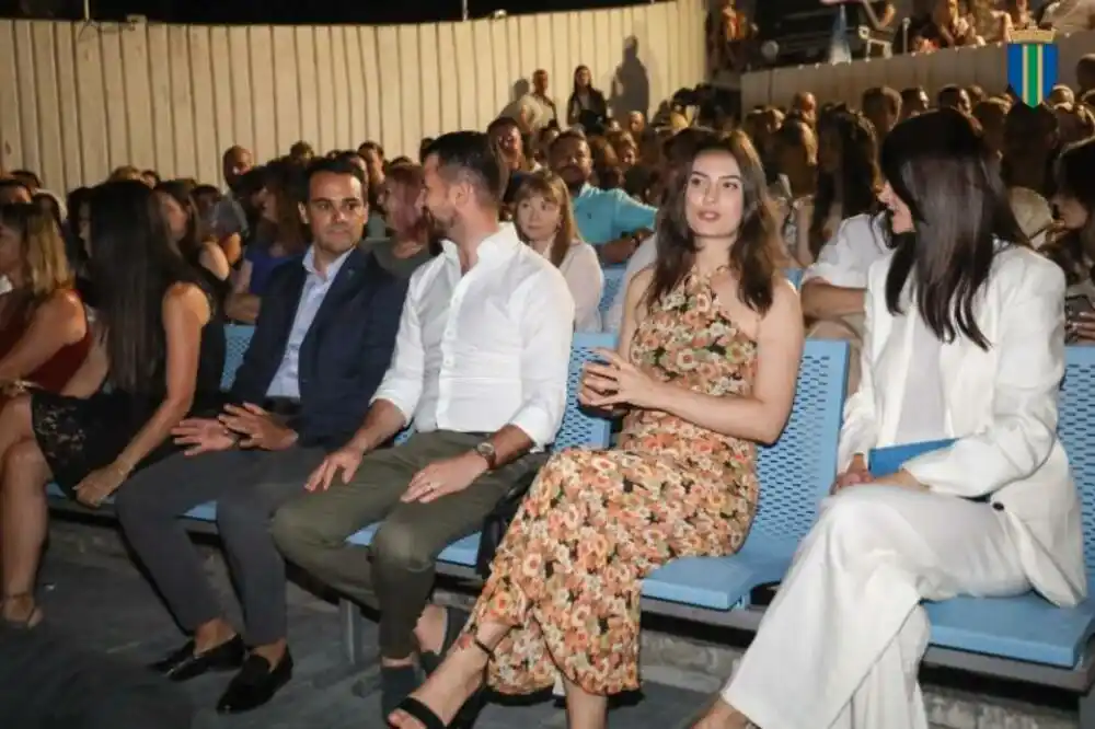 Opština Bar: Mjuziklom „Mamma Mia“ svečano otvoren 38. Barski ljetopis